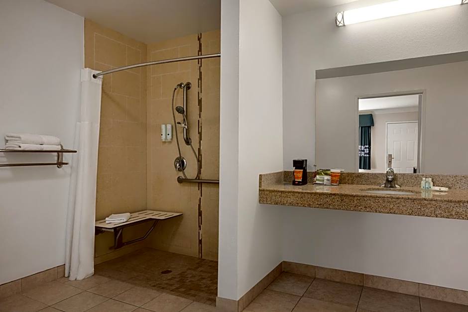 Quality Inn Lake Elsinore