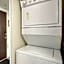 Luxary Condo Downtown Vancouver with free parking