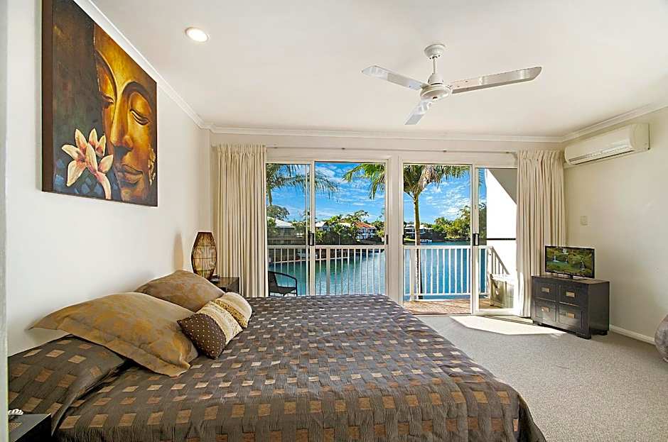 Portside Noosa Waters Hotel