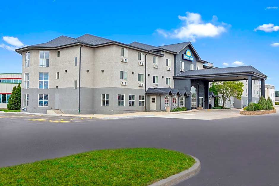 Days Inn by Wyndham Steinbach