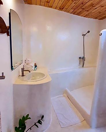 Bungalow with Sea View