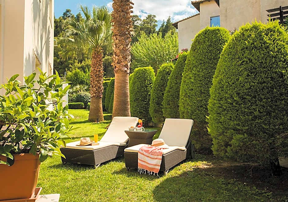 SUN RESIDENCE Exclusive Seaside Suites