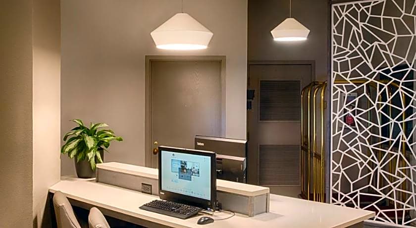 DoubleTree By Hilton Hotel Denver North