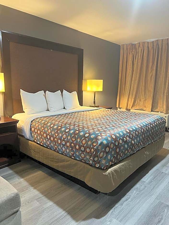 Goldstar Inn