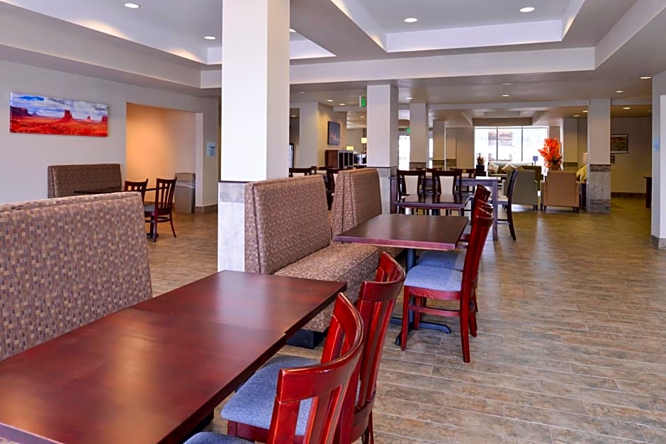 Holiday Inn Express & Suites Williams By IHG