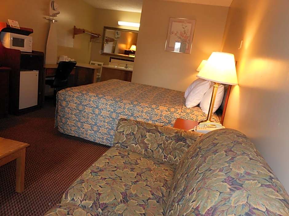 McClellan Inn