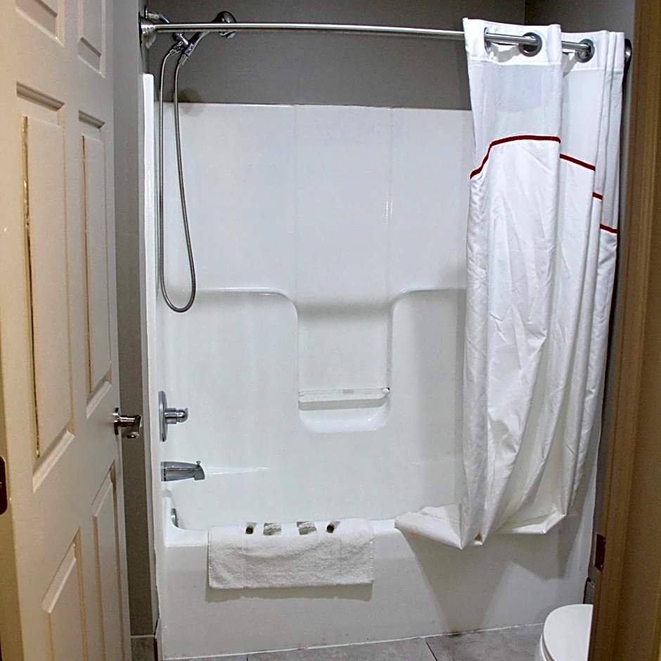 Red Roof Inn & Suites Lake Orion/Auburn Hills