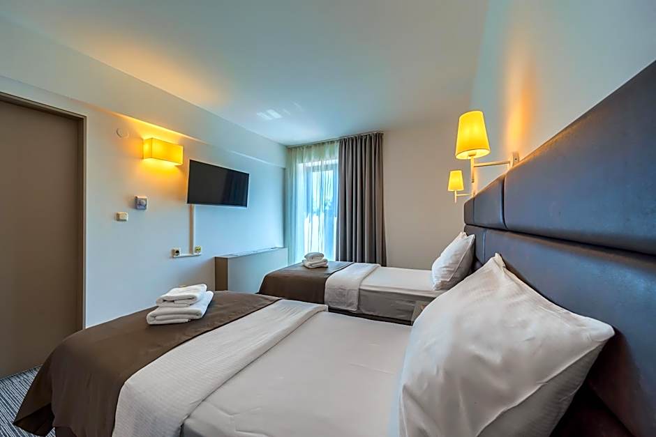 Hotel Alkar - Family Friendly Hotel with Pool in Sinj, Dalmatia