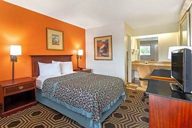 Travelodge by Wyndham South Holland