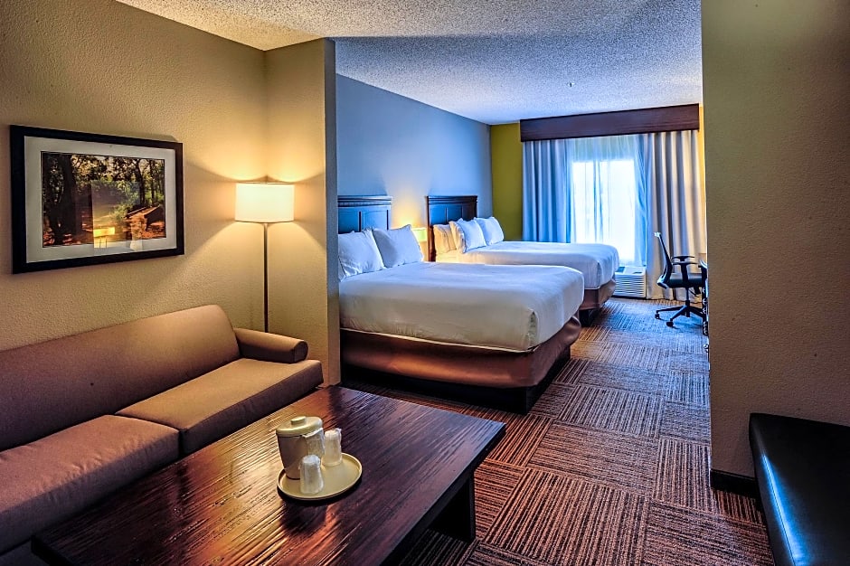 Holiday Inn Express Hotel & Suites Pell City