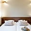 Comfort Aparthotel Versailles, St Cyr l&#x27;Ecole