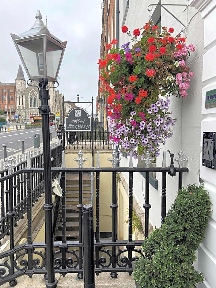 Hotel St George by Nina