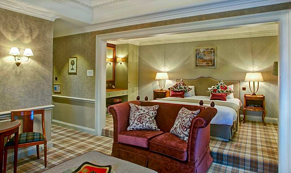 Photo 1 of 4 of Suite