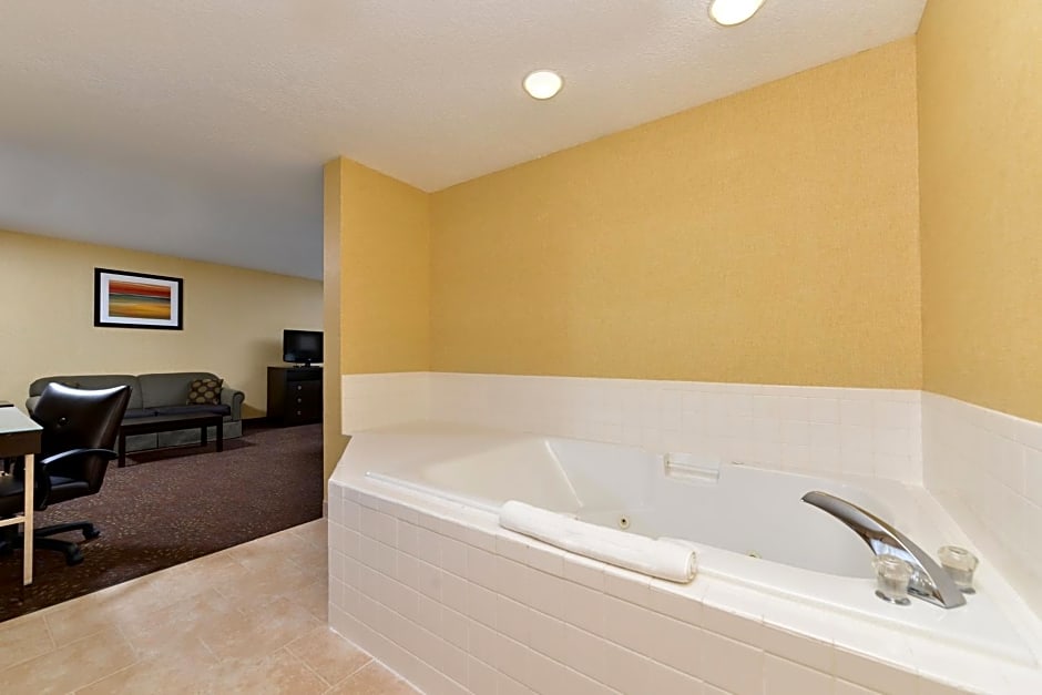 Holiday Inn Express Hotel & Suites Charlotte By IHG