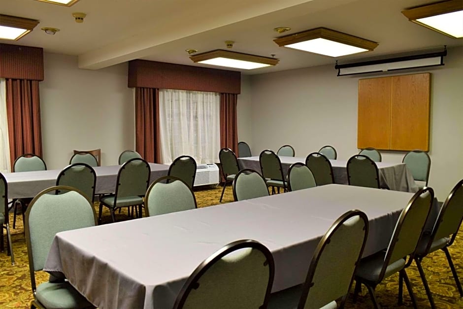 Country Inn & Suites by Radisson Kenosha - Pleasant Prairie
