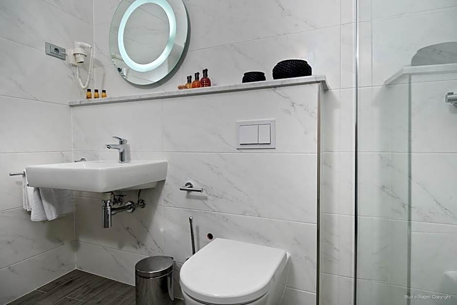 Priska Med Luxury Rooms