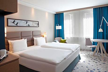 Premium King Room with Courtyard View