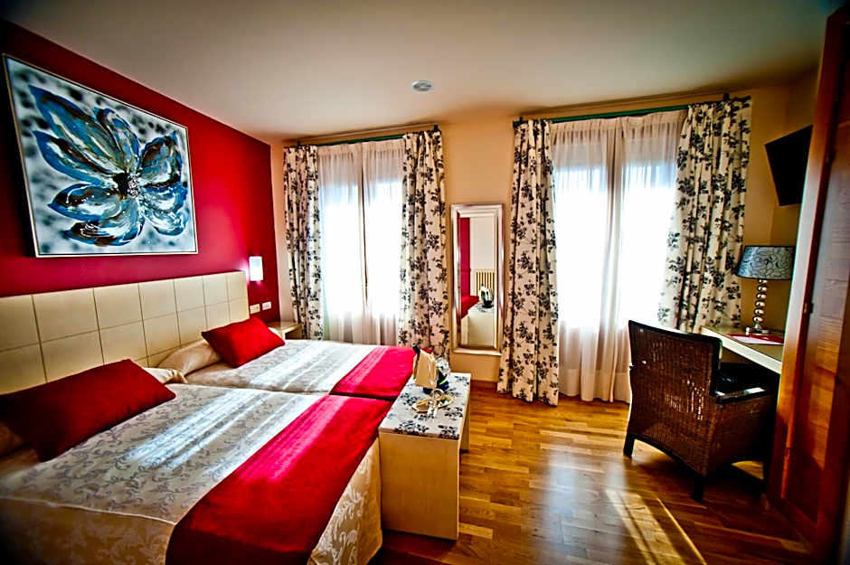 Hotel Condes de Castilla