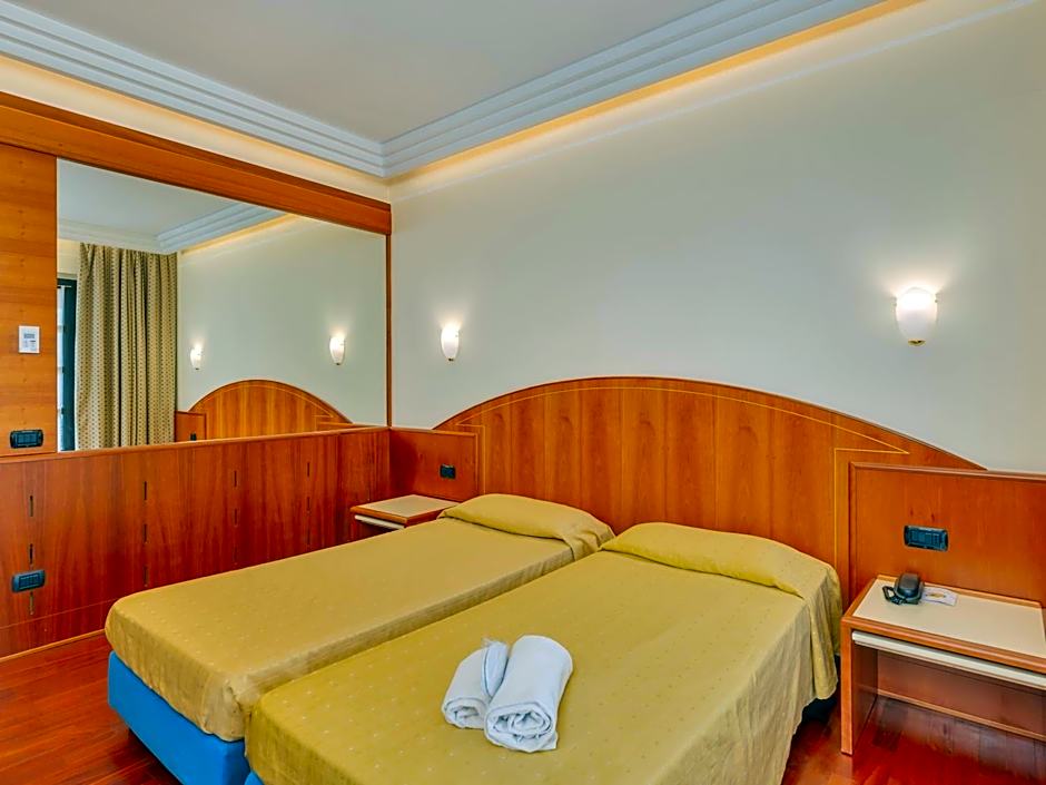 Hotel Prestige