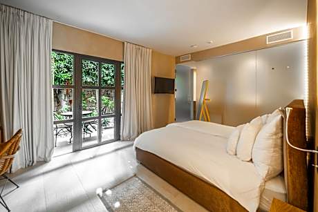 King Room with Garden View