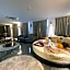 Le Luxe Suites Hotel
