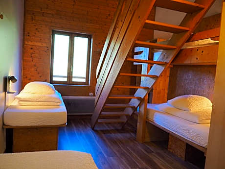 Single Bed in Male Dormitory Room with Shared Bathroom