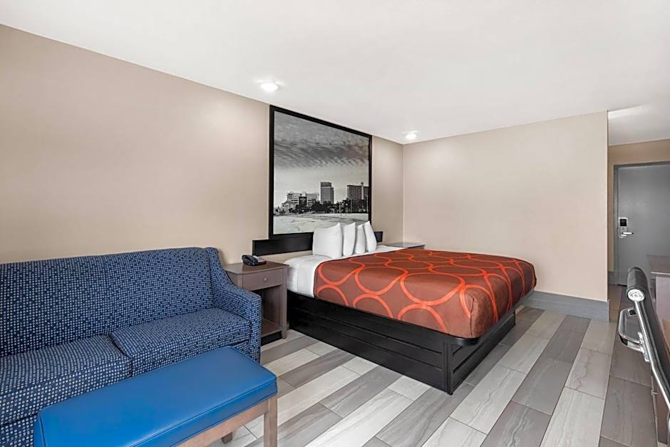 Super 8 by Wyndham Biloxi at the Beach