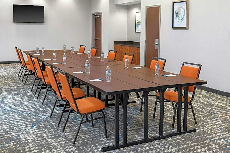 Fairfield Inn & Suites by Marriott Calhoun