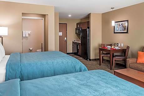 Queen Suite with Two Queen Beds and Sofa Bed