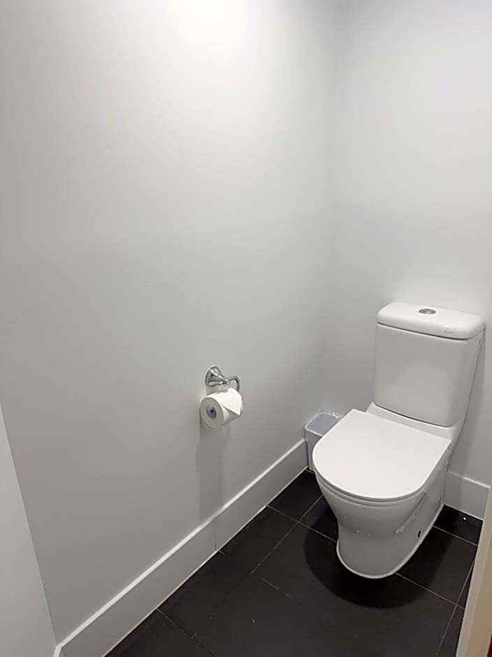 Tiki Hotel Apartments Surfers Paradise