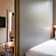 Suites & Hotel Helzear Champs-Elysees