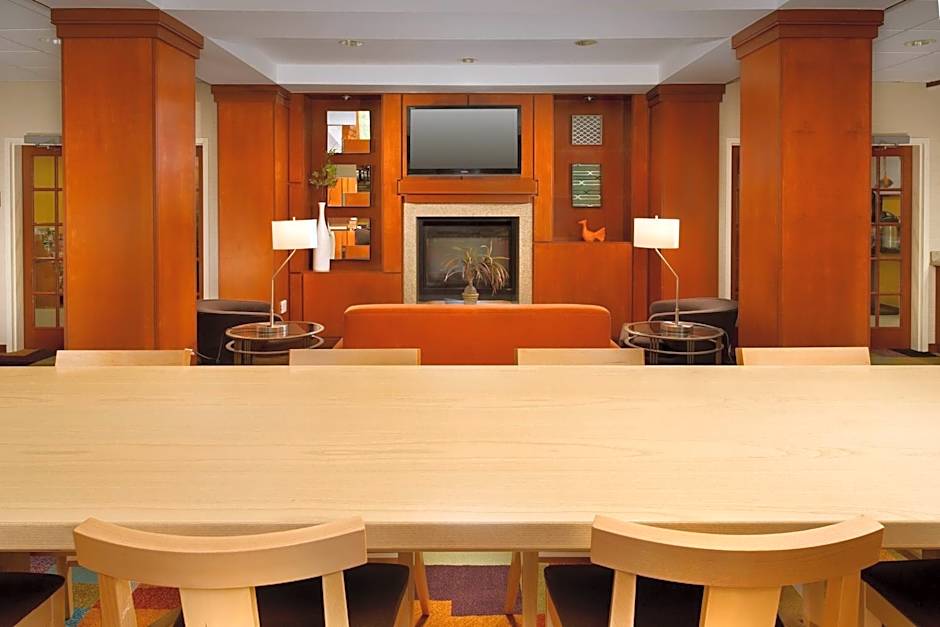 Fairfield Inn & Suites by Marriott Marshall