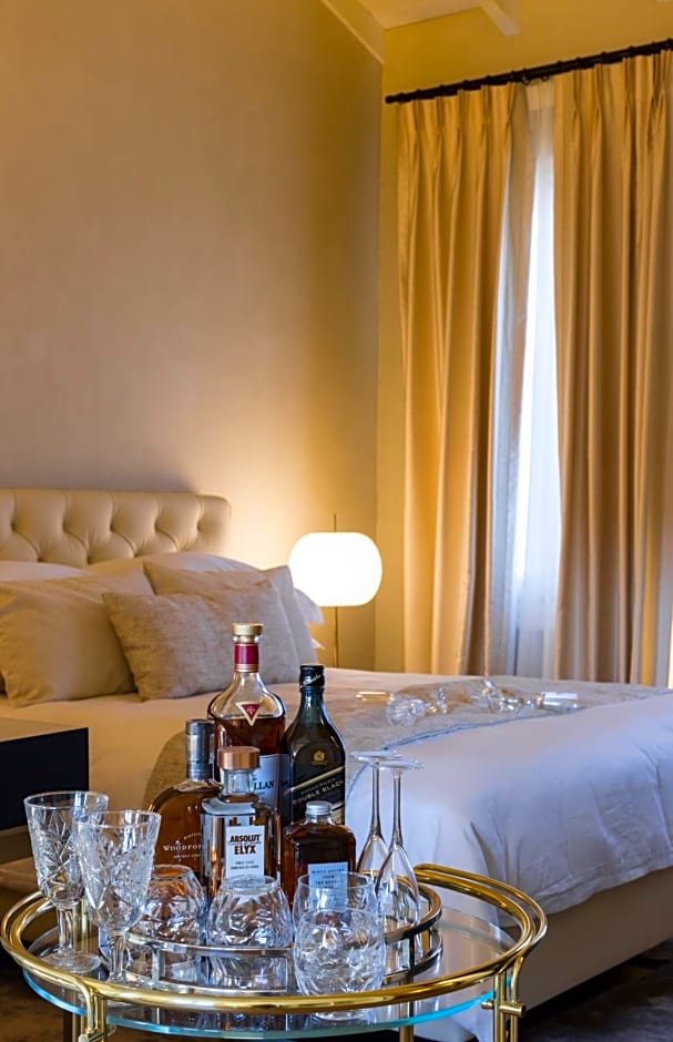 Castellano Hotel & Suites