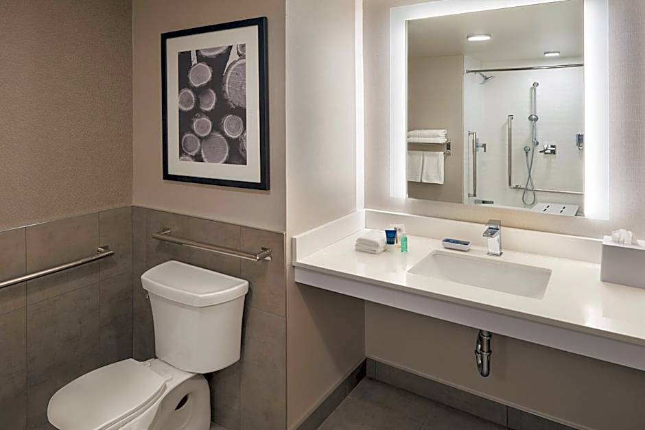 Four Points by Sheraton Vaughan