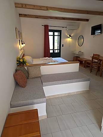 Double Room with Balcony and Sea View