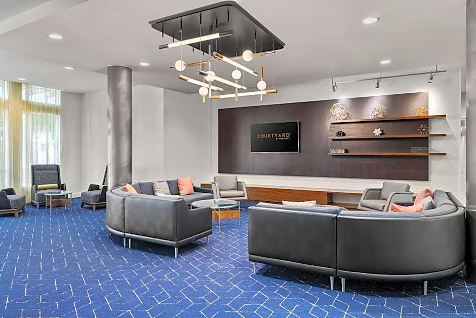 Courtyard by Marriott Evansville East