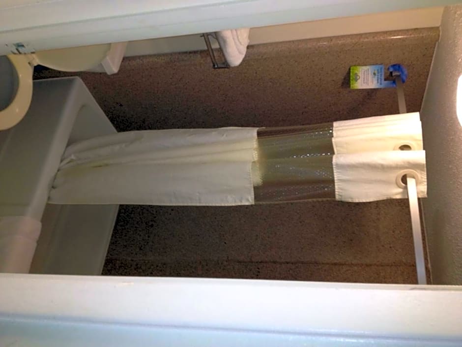 Days Inn by Wyndham Richmond Hill/Savannah