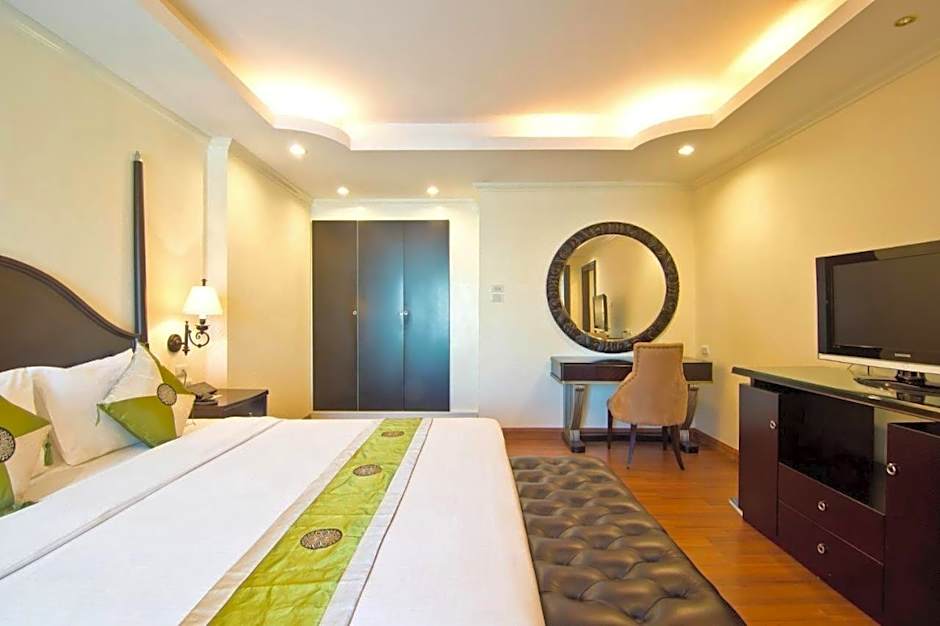 Lk Royal Suite Hotel