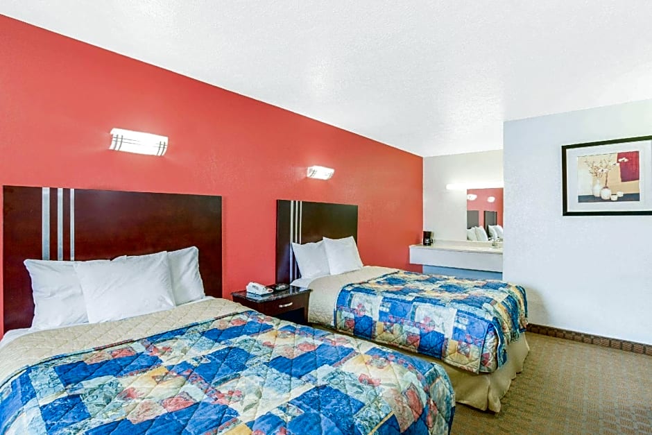 Travelodge by Wyndham Parkersburg