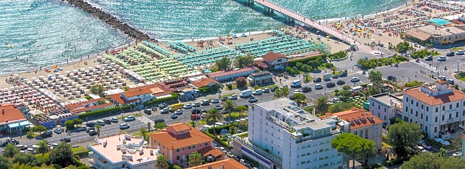 Hotel Excelsior