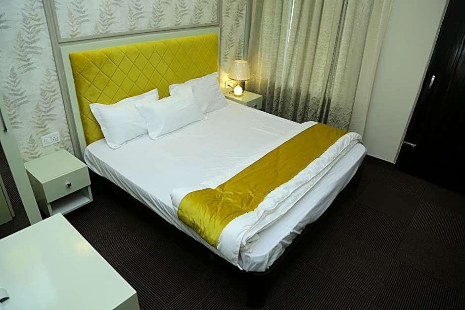 Hotel Exotic Court by Nukkar – Chandigarh, PA