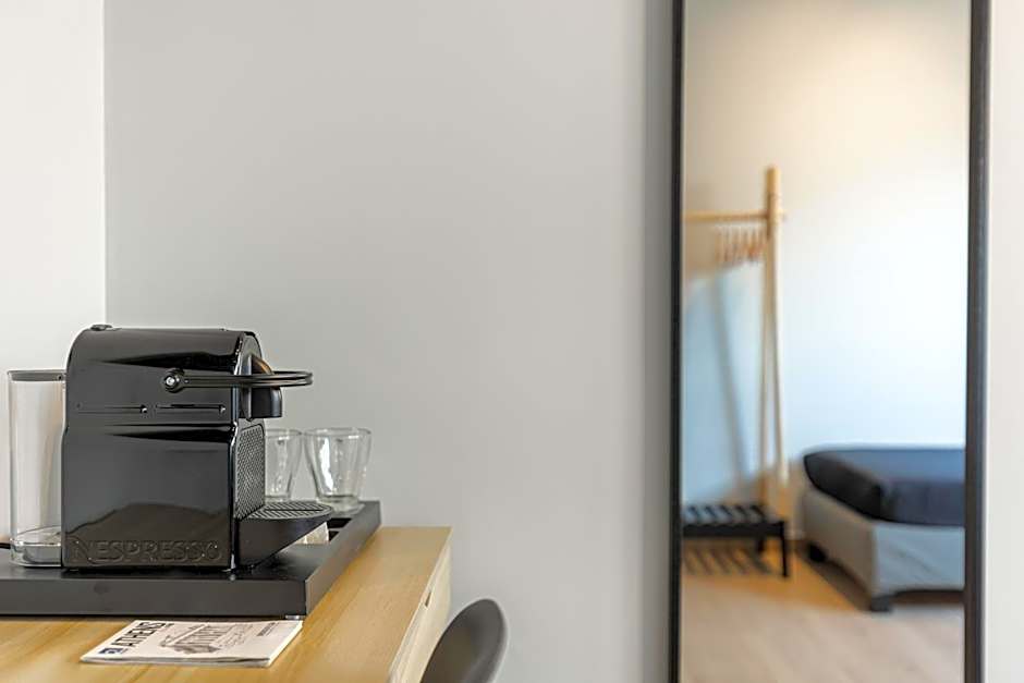 Ermoo Athens Modern Living