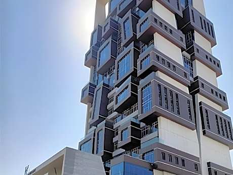 Water Front Hotel and Apartment