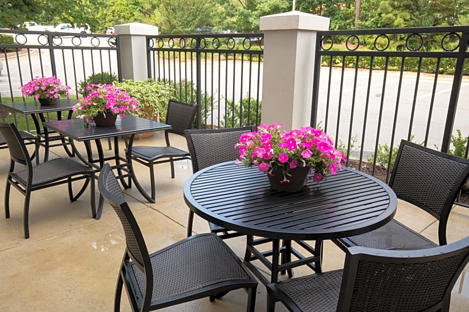 Holiday Inn & Suites Raleigh-Cary (I-40 @Walnut St) By IHG