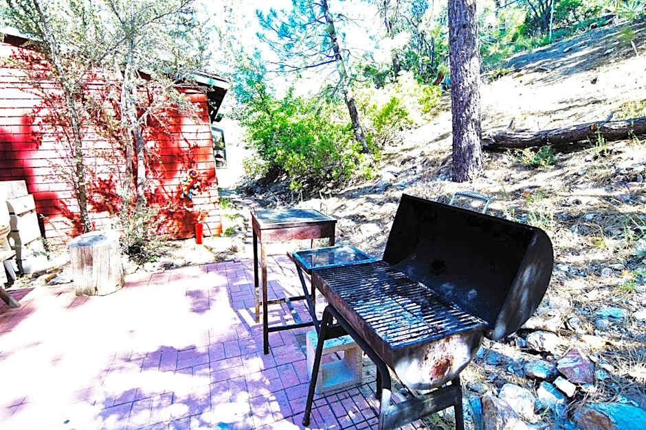 ITH Big Bear Lake Hostel & Retreat Center