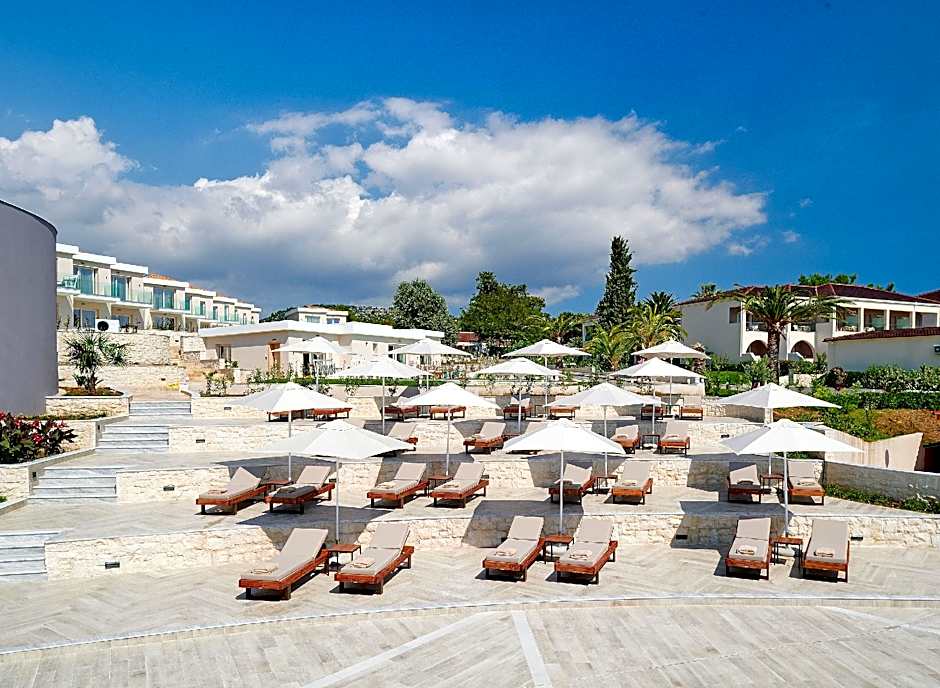 Alexandra Elegance Bridging Generations