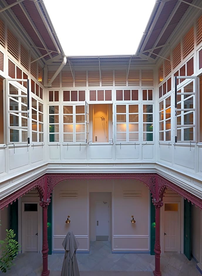 The Edison George Town