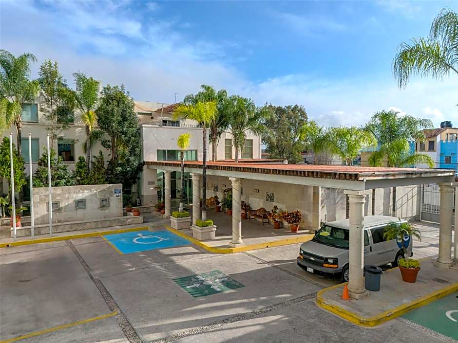 Hecthorny San Carlos Tequisquiapan, BW Signature Collection