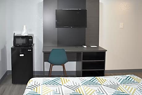 1 Queen Bed | Non-Smoking, Micfridge