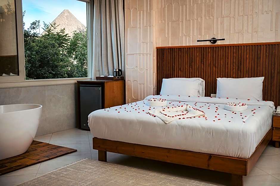 Dream Inn Pyramids View
